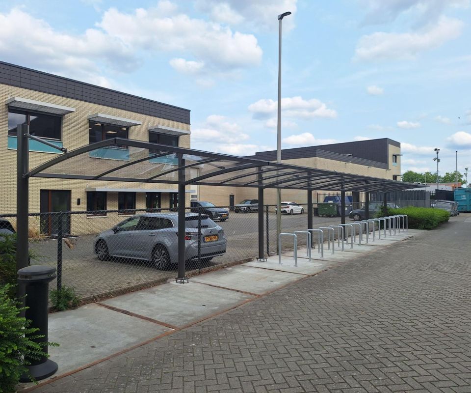 Fietsoverkapping in Apeldoorn